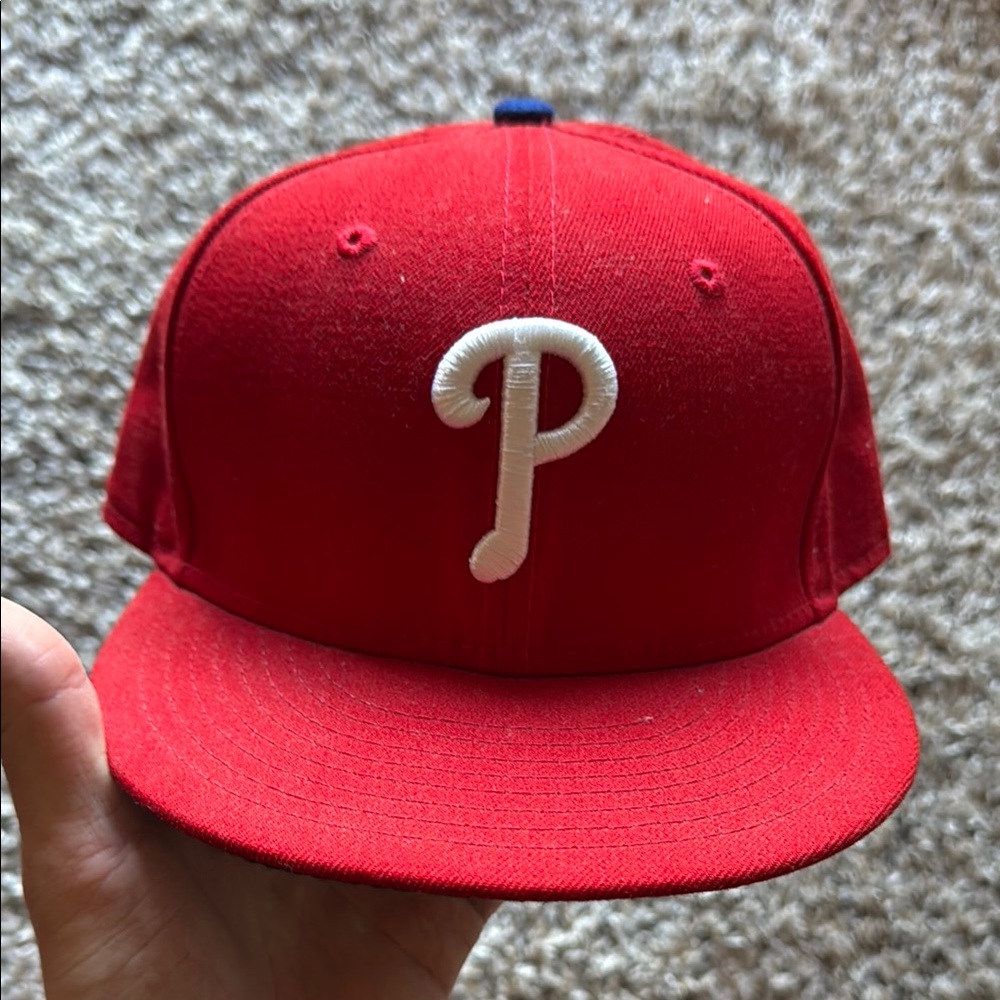 Philadelphia Phillies Fitted Cap Red